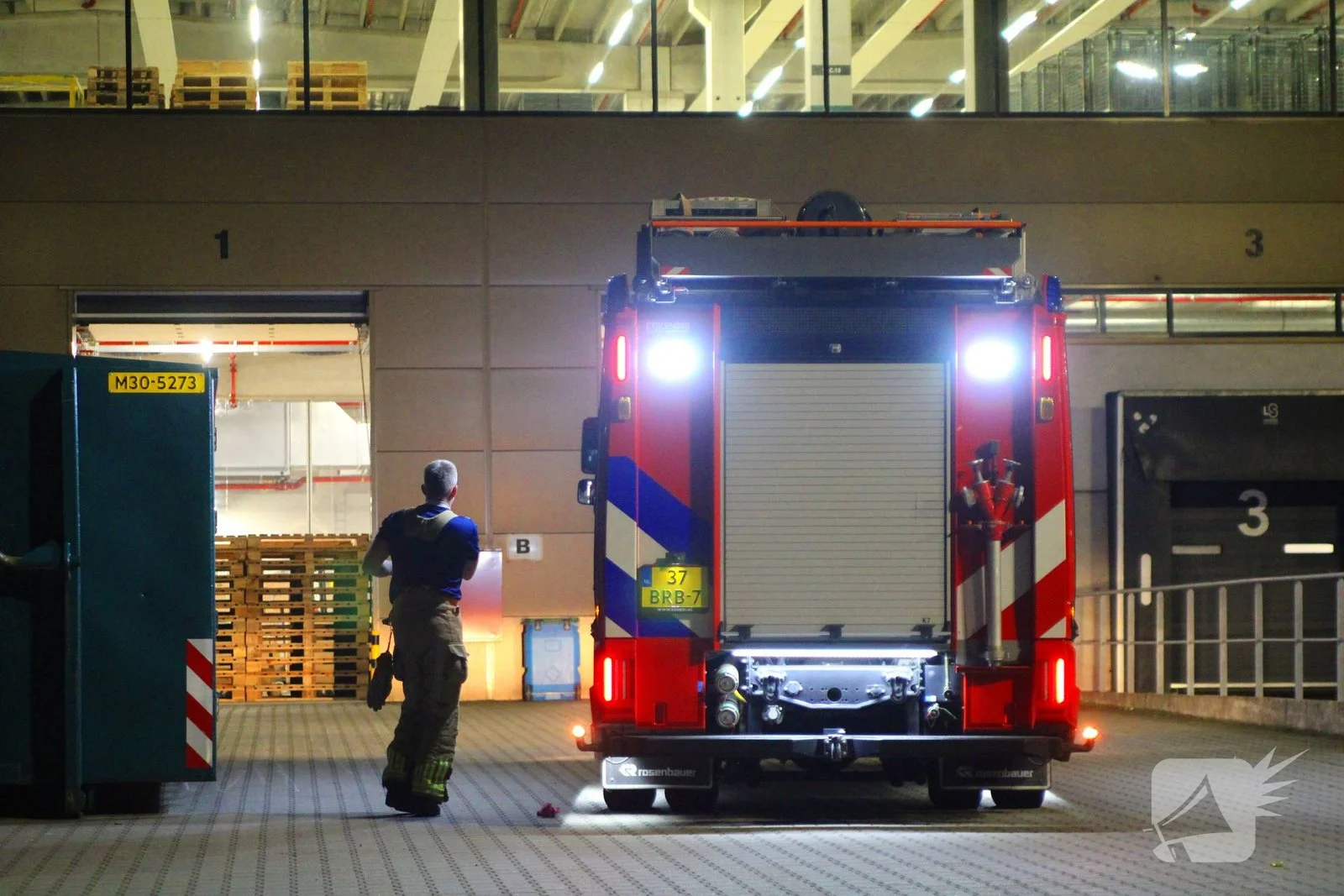 Industriebrand bij Wehkamp zorgt voor inzet brandweer