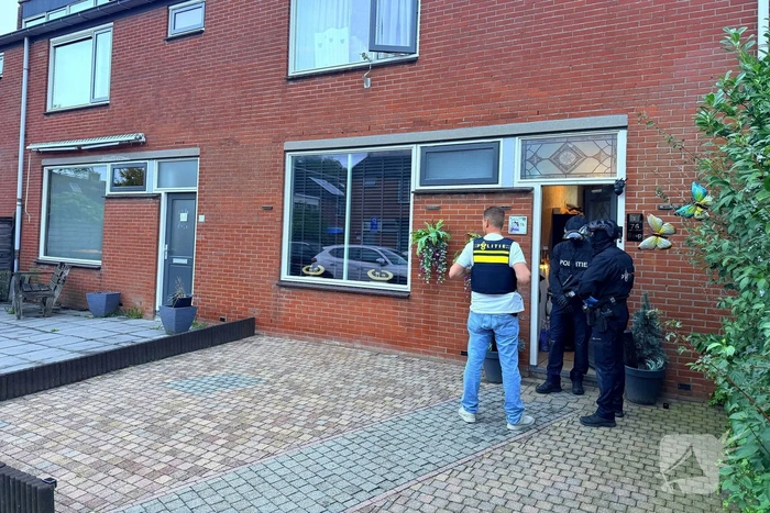 Flexteam van politie in actie bij inval