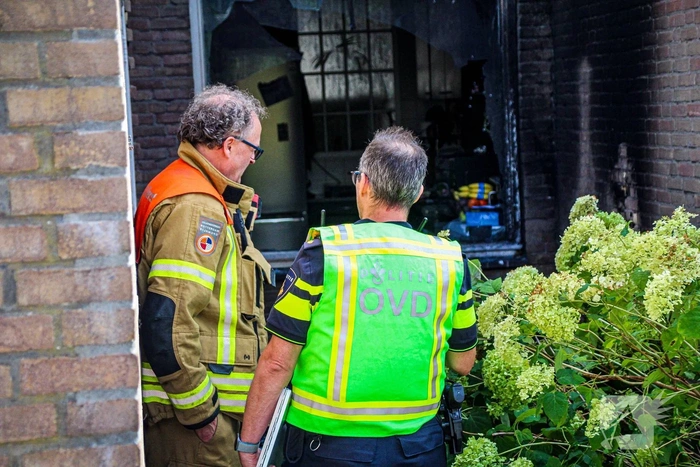 Brandweer snel ter plaatse bij woningbrand