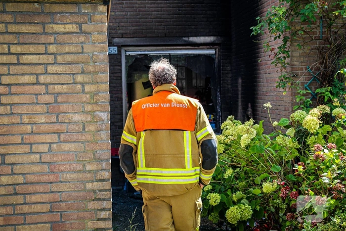 Brandweer snel ter plaatse bij woningbrand