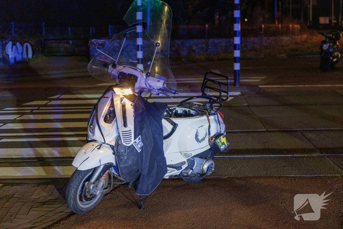 Scooterrijder gewond na aanrijding
