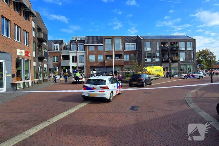 Agenten met kogelwerende vesten ter plaatse