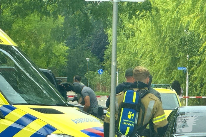Man met verward gedrag verschanst zich in woning, DSI ingezet