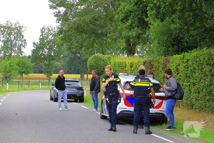 Bestuurder onder invloed belandt in greppel na aanrijding