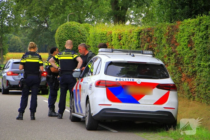 Bestuurder onder invloed belandt in greppel na aanrijding