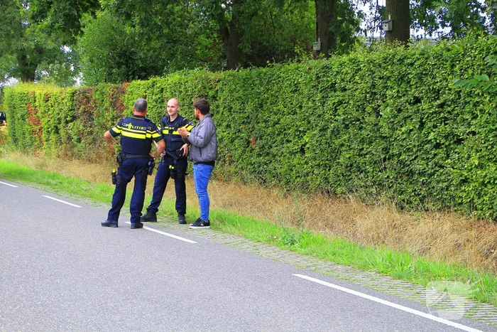 Bestuurder onder invloed belandt in greppel na aanrijding