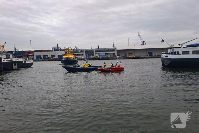 Hulpdiensten ingeschakeld na melding voertuig te water