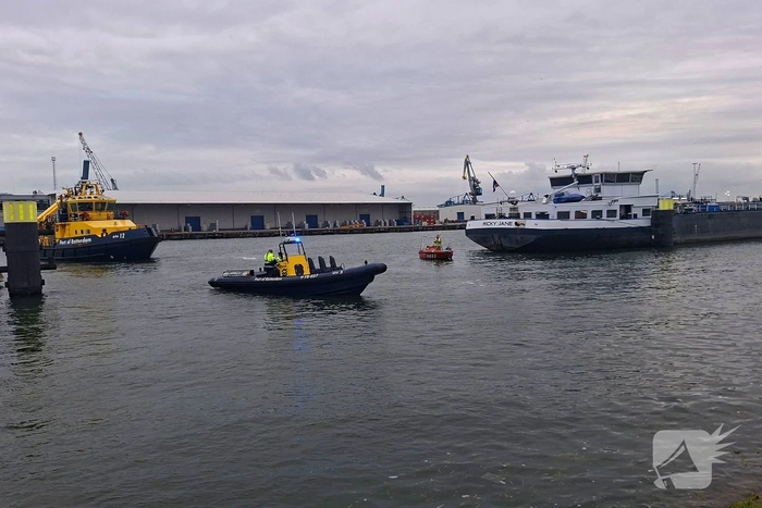 Hulpdiensten ingeschakeld na melding voertuig te water