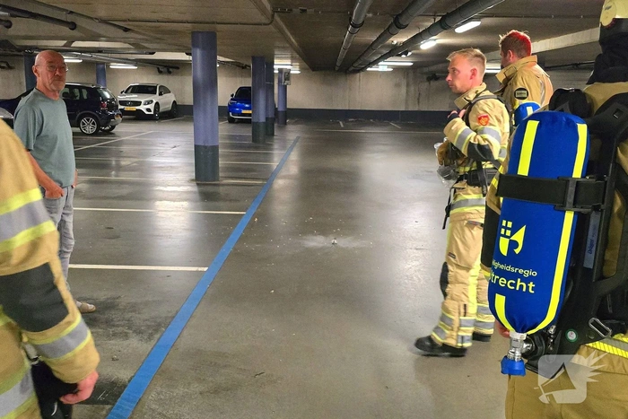 Explosie veroorzaakt rookalarm in parkeergarage