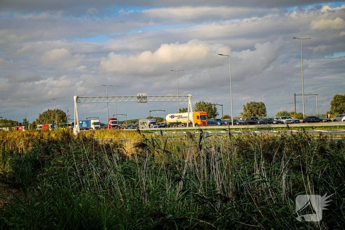 Zware aanrijding leidt tot meerdere gewonden en verkeersafsluiting