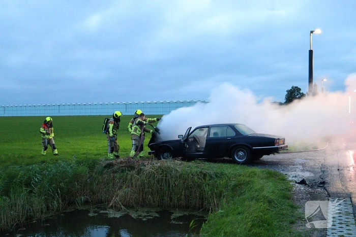 Brand in motorcompartiment van oldtimer