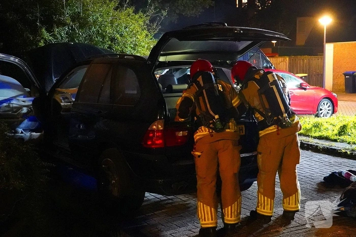 Autobrand veroorzaakt schade in Lelystad