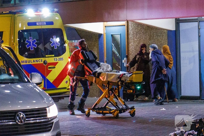 Grote hulpdiensten inzet bij dreigende situatie in woning