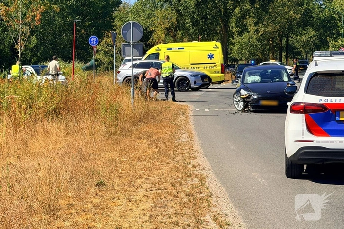 Fietser gewond na aanrijding met auto