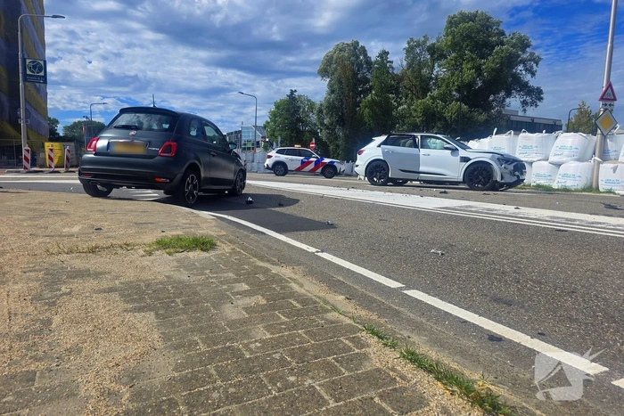 Bestuurders nagekeken na aanrijding