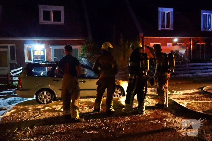 Auto volledig verwoest door brand