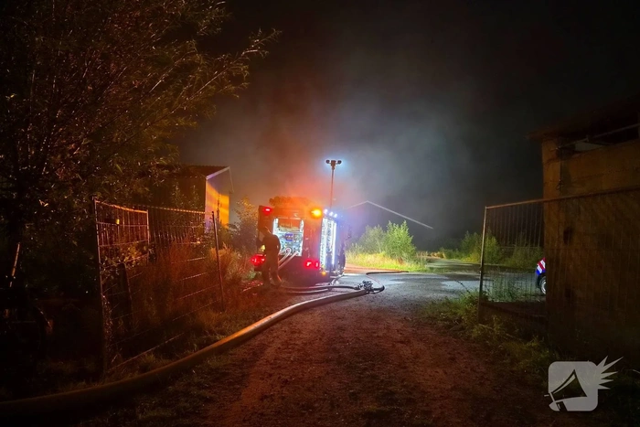 Brandweer hele nacht bezig met bestrijden grote brand