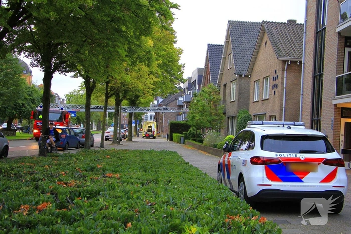 Gewonde man aangetroffen in woning