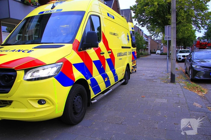 Gewonde man aangetroffen in woning