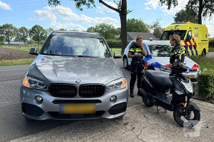 Ongeval met scooter en SUV leidt tot ziekenhuisopname