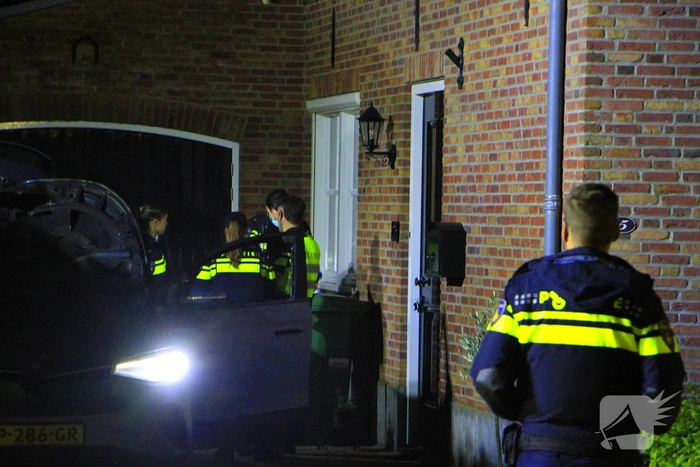 Twee auto's in brand door vermoedelijke brandstichting