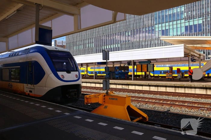 Geen treinen en enkele bussen door OV staking