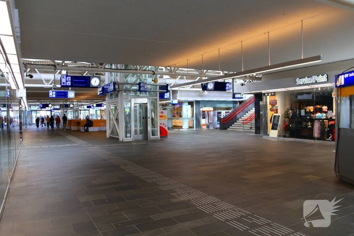 Geen treinen en enkele bussen door OV staking
