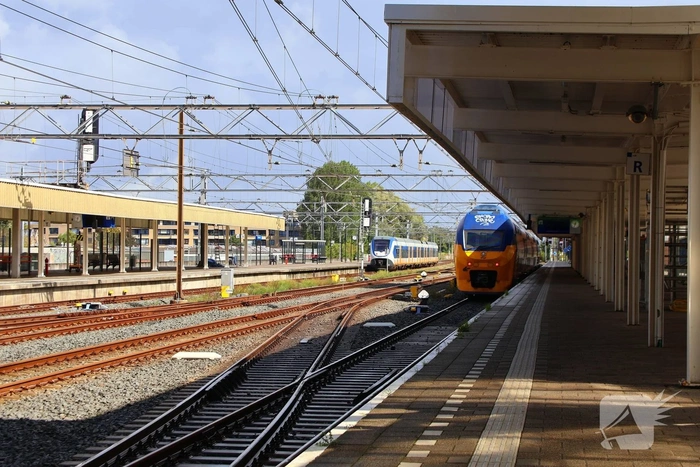 Geen treinen en enkele bussen door OV staking