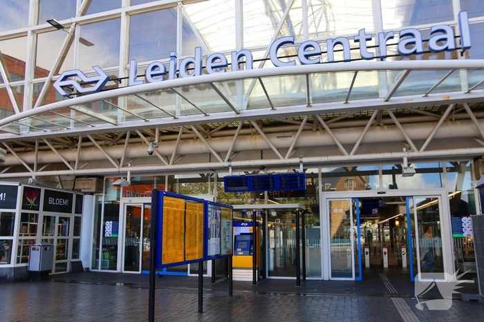 Geen treinen en enkele bussen door OV staking