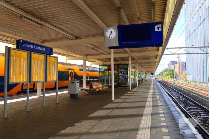 Geen treinen en enkele bussen door OV staking