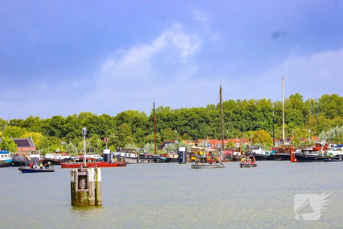 Massale zoekactie nadat persoon overboord slaat