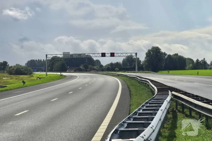 Herstelwerkzaamheden aan snelweg na weggespoelde fundering