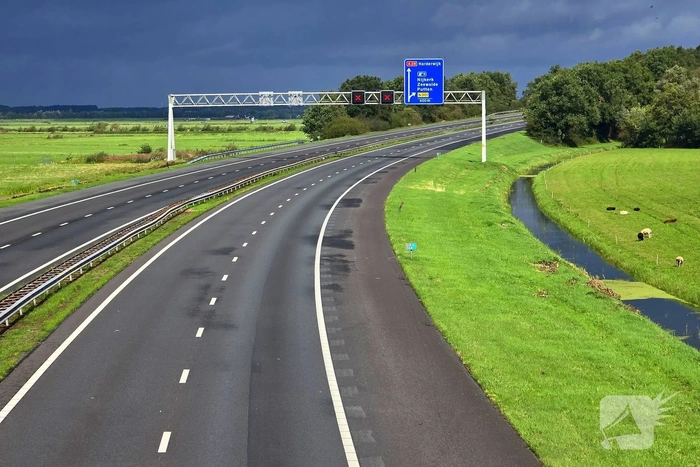 Herstelwerkzaamheden aan snelweg na weggespoelde fundering