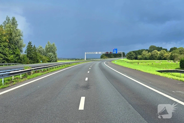 Herstelwerkzaamheden aan snelweg na weggespoelde fundering
