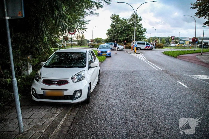 Fietser en automobilist botsen