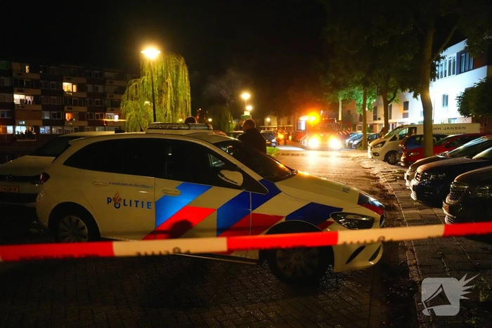 Schade na explosie bij voordeur van woning