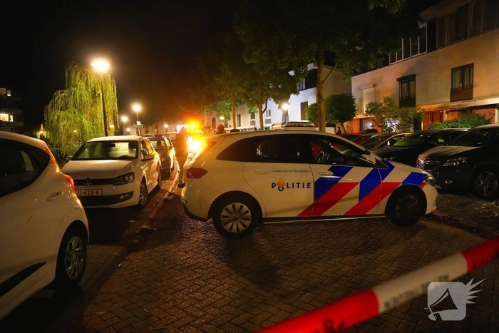 Schade na explosie bij voordeur van woning