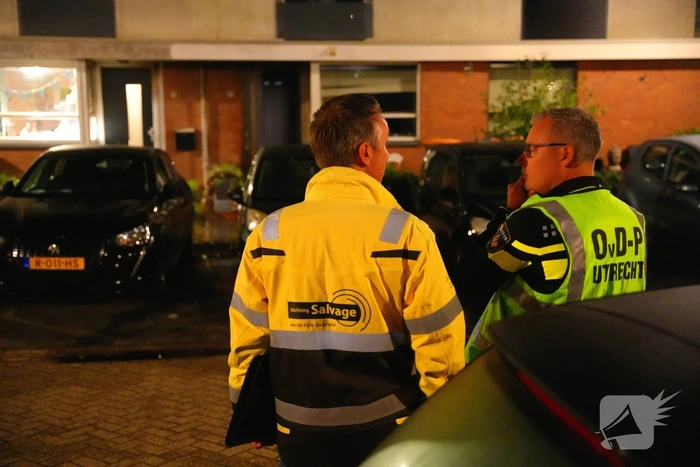 Schade na explosie bij voordeur van woning