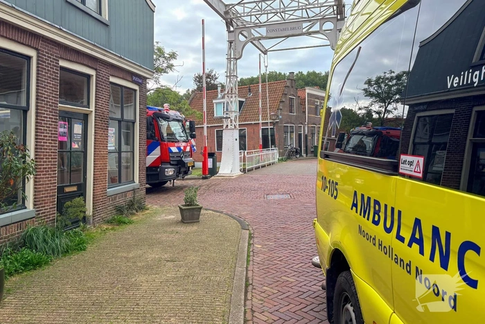 Brandweer ondersteunt ambulance bij hulpverlening