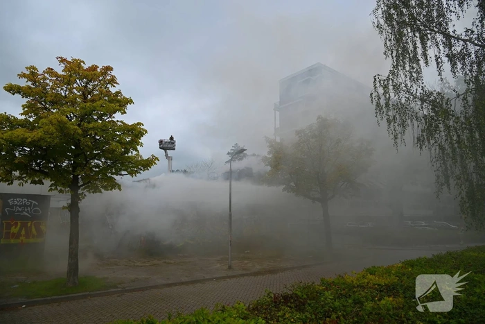 Brand met flinke rookontwikkeling
