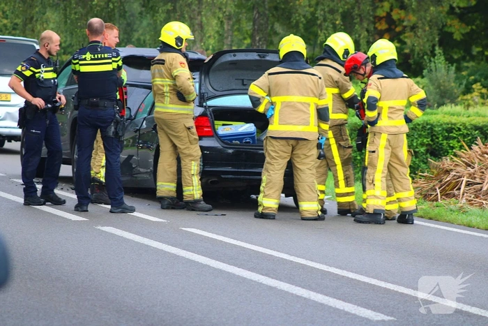 Flinke schade na botsing tussen voertuigen