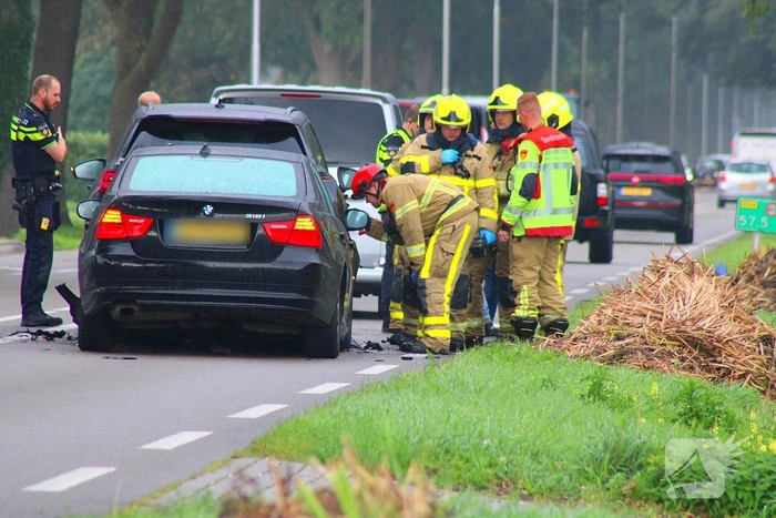 Flinke schade na botsing tussen voertuigen