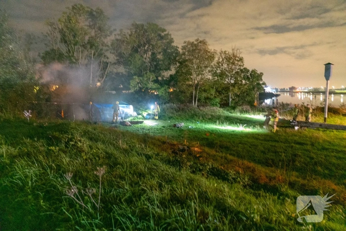 Tent gaat in vlammen op na barbecue