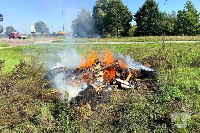 Buitenbrand door gedumpt afval