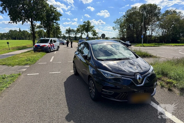 Fietser ernstig gewond na aanrijding met auto