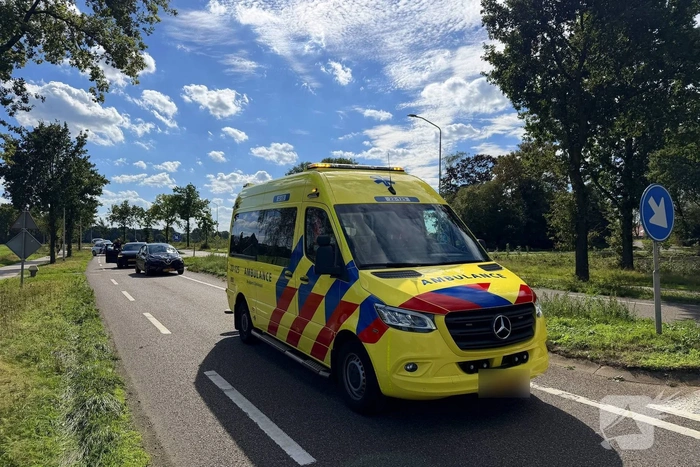 Fietser ernstig gewond na aanrijding met auto