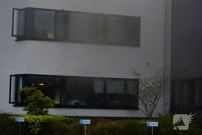 Brand in een kantoorpand snel onder controle