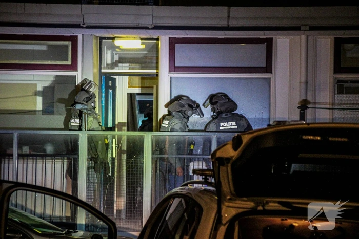 Politie houdt vuurwapengevaarlijke verdachte aan
