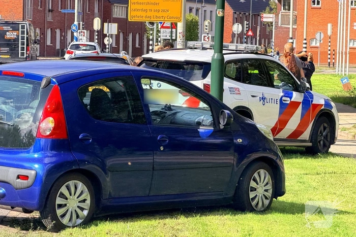 Aanrijding tussen twee voertuigen zonder gewonden
