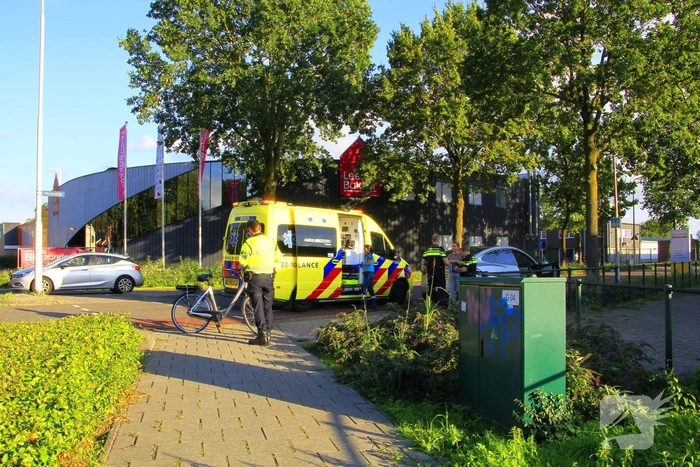 Fietser gewond na aanrijding met Tesla